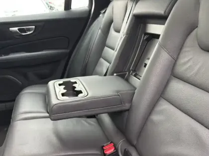 Photo 13 Volvo V60 Gén. II Ph1 NG2 Ultra Style Dark 5