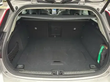 Photo 6 Volvo V60 Gén. II Ph1 NG2 Ultra Style Dark 5