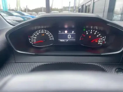 Photo 23 Peugeot 208  PureTech 100 S&S EAT8 Allure