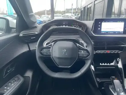 Photo 25 Peugeot 208  PureTech 100 S&S EAT8 Allure