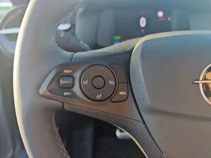 Photo 18 Opel Corsa  Electrique 136 ch & Batterie 50 kWh GS