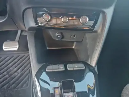 Photo 21 Opel Corsa  Electrique 136 ch & Batterie 50 kWh GS