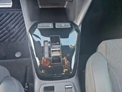 Photo 23 Opel Corsa  Electrique 136 ch & Batterie 50 kWh GS