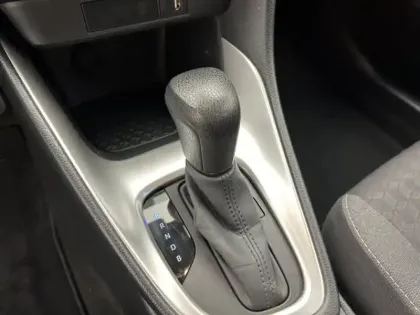 Photo 11 Toyota Yaris Hybride 116h Dynamic