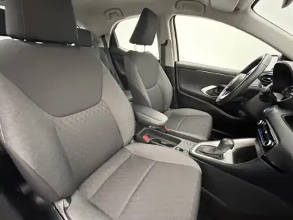 Photo 18 Toyota Yaris Hybride 116h Dynamic