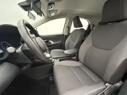 Photo 18 Toyota Yaris Hybride 116h Dynamic Business