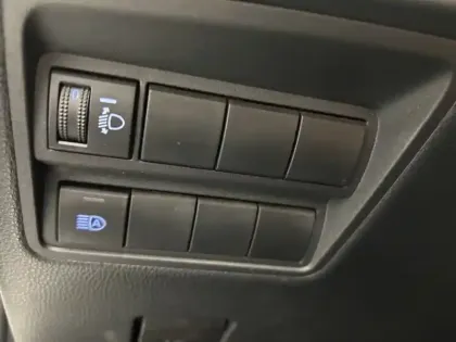 Photo 12 Toyota Yaris Hybride 116h Dynamic Business