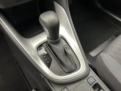 Photo 40 Toyota Yaris Gén. IV Ph1 Dynamic Business 5