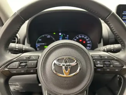 Photo 13 Toyota Yaris Hybride 116h Dynamic Business