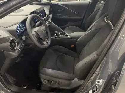 Photo 17 Toyota C-HR HYBRIDE NG 140 GRS PACK TECHNO MY26