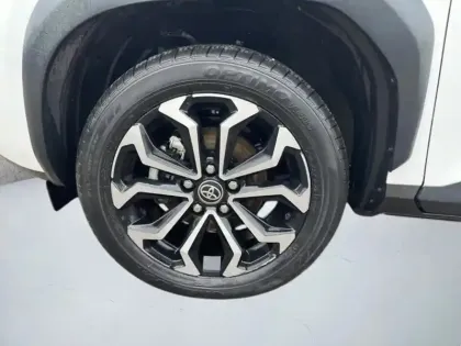 Photo 8 Toyota Yaris Hybride 1.5 HYBRID 116H DESIGN