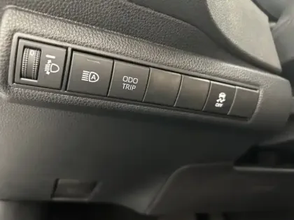 Photo 15 Toyota Corolla Hybride 140h Dynamic