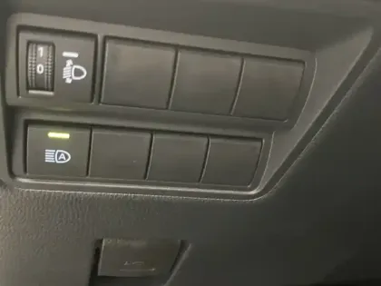 Photo 15 Toyota Yaris Hybride 1.5 HYBRID 116H DESIGN