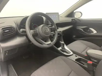 Photo 12 Toyota Yaris Hybride 130h Première