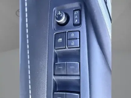 Photo 14 Toyota Corolla Hybride 122h Design