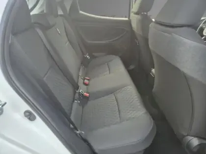 Photo 11 Toyota Yaris Hybride 116h Dynamic