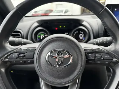 Photo 16 Toyota Yaris Hybride 1.5 HYBRID 116H DESIGN / PACK CARGO