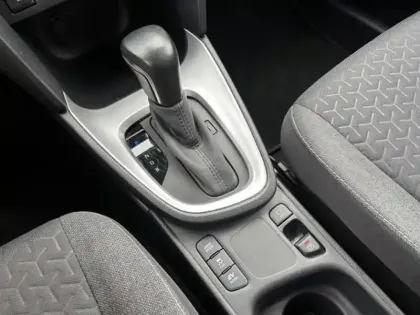 Photo 20 Toyota Yaris Hybride 1.5 HYBRID 116H DESIGN / PACK CARGO