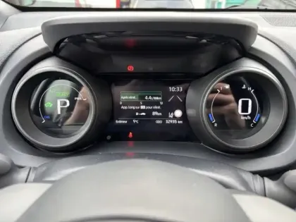 Photo 11 Toyota Yaris Hybride 1.5 HYBRID 116H DESIGN / PACK CARGO