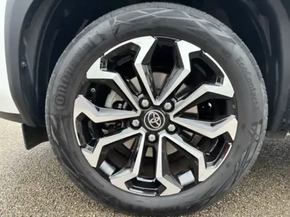 Photo 8 Toyota Yaris Hybride 1.5 HYBRID 116H DESIGN / PACK CARGO