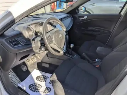 Photo 6 Alfa Romeo Giulietta  1.4 TB MultiAir 150ch Sportiva Stop&Start