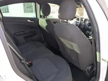 Photo 12 Alfa Romeo Giulietta  1.4 TB MultiAir 150ch Sportiva Stop&Start