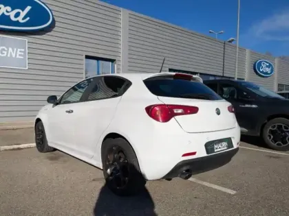 Photo 5 Alfa Romeo Giulietta  1.4 TB MultiAir 150ch Sportiva Stop&Start