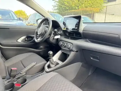 Photo 10 Toyota Yaris  120 VVT-i Dynamic 5p MY22