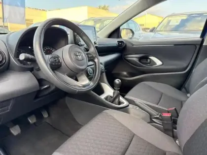Photo 8 Toyota Yaris  120 VVT-i Dynamic 5p MY22