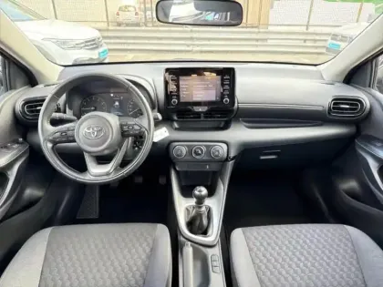 Photo 9 Toyota Yaris  120 VVT-i Dynamic 5p MY22