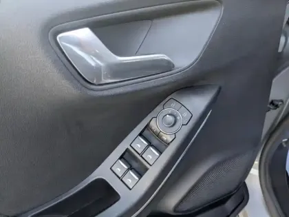 Photo 18 Ford Puma  1.0 EcoBoost 125ch S&S mHEV Titanium Powershift