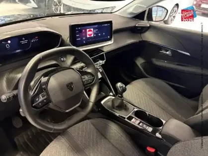 Photo 14 Peugeot 208  1.2 100ch S/S Allure GPS Camera Carplay