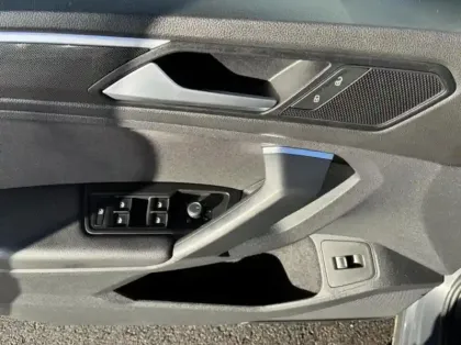 Photo 9 Volkswagen Tiguan  2.0 TDI 150ch Elegance DSG7