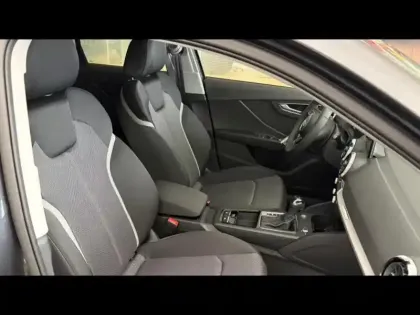 Photo 11 Audi Q2  35 TFSI 150ch Design S tronic 7