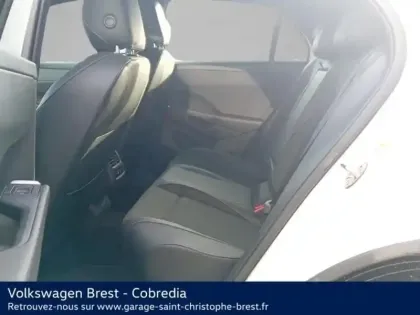 Photo 25 Volkswagen T-roc  1.5 eTSI 150ch R-Line DSG7
