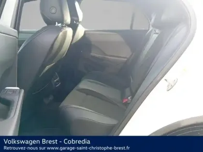 Photo 10 Volkswagen T-roc  1.5 eTSI 150ch R-Line DSG7