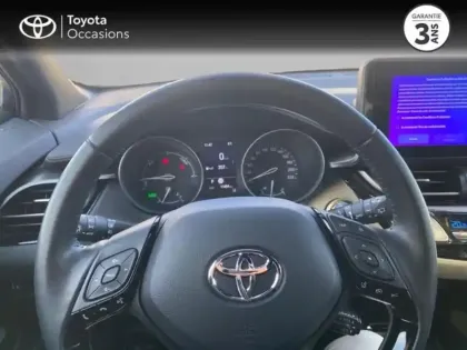 Photo 12 Toyota C-HR  2.0 Hybride 184ch Design Ultimate E-CVT