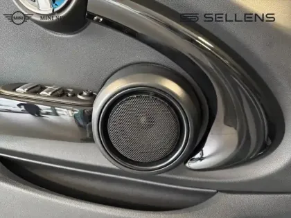 Photo 13 Mini Mini cabrio Cabrio Cooper 136ch BVA7 Euro6d-T