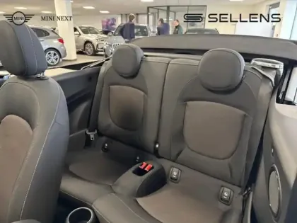 Photo 12 Mini Mini cabrio Cabrio Cooper 136ch BVA7 Euro6d-T