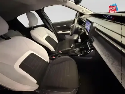 Photo 19 Citroën C3  1.2 Turbo 100ch MAX