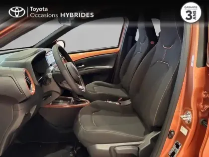 Photo 10 Toyota Aygo  X 116h Graphic