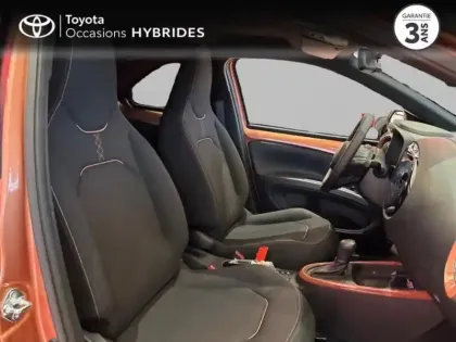 Photo 5 Toyota Aygo  X 116h Graphic