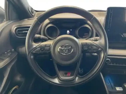 Photo 14 Toyota Yaris  116h GR Sport 5p MY22