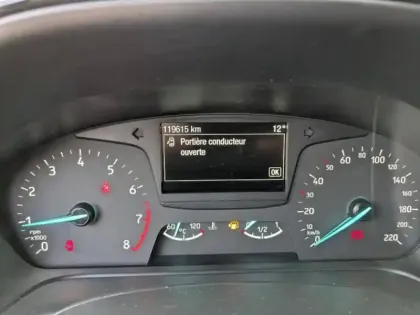 Photo 8 Ford Fiesta  1.1 85ch Trend 5p