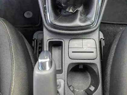 Photo 13 Ford Fiesta  1.1 85ch Trend 5p