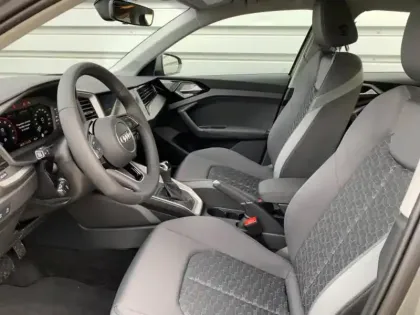 Photo 7 Audi A1  Sportback 25 TFSI 95ch Design S tronic 7