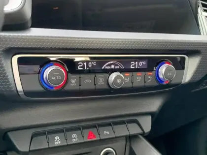 Photo 10 Audi A1  Sportback 30 TFSI 116ch Design S tronic 7