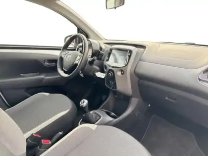 Photo 10 Toyota Aygo  1.0 VVT-i 72ch x-play 5p MY21