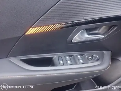 Photo 11 Peugeot 208  1.2 PureTech 100ch S&S Roadtrip 118g