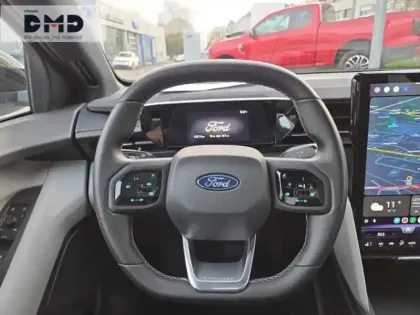 Photo 6 Ford Explorer  340ch Extended Range 79kWh Pack Premium AWD 6cv